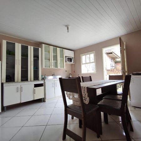 Casa De Fundos Na Praia Da Cal C Ar Торрес Екстер'єр фото